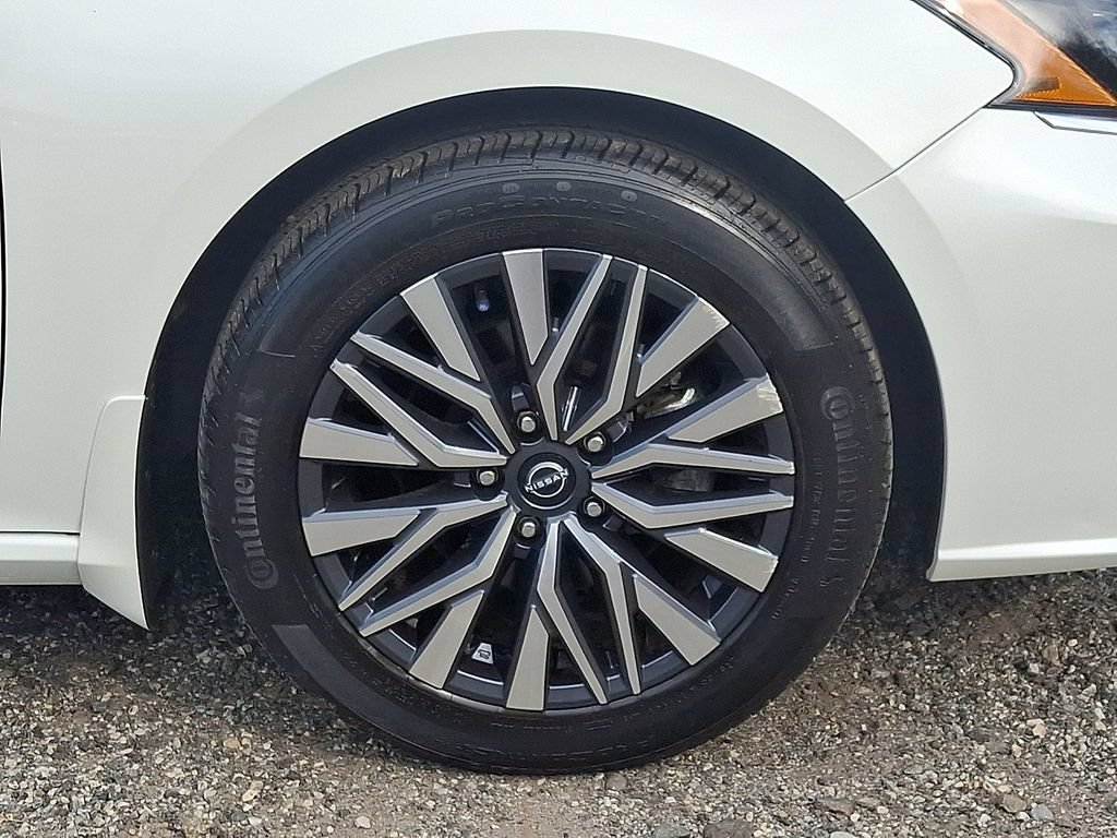 Certified 2023 Nissan Altima 2.5 SV FWD image 9