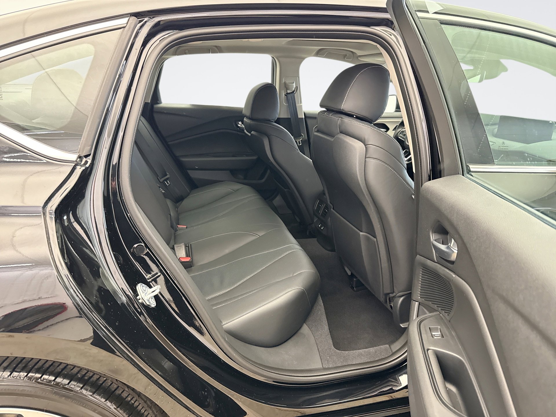 Used 2025 Acura TLX TECHNOLOGY image 18