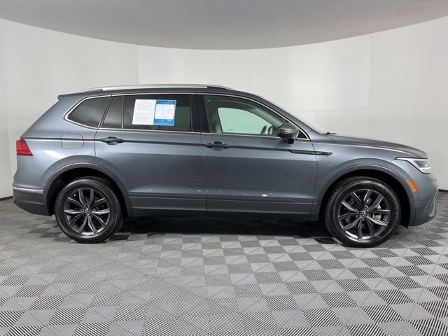 Used 2023 Volkswagen Tiguan SE image 11