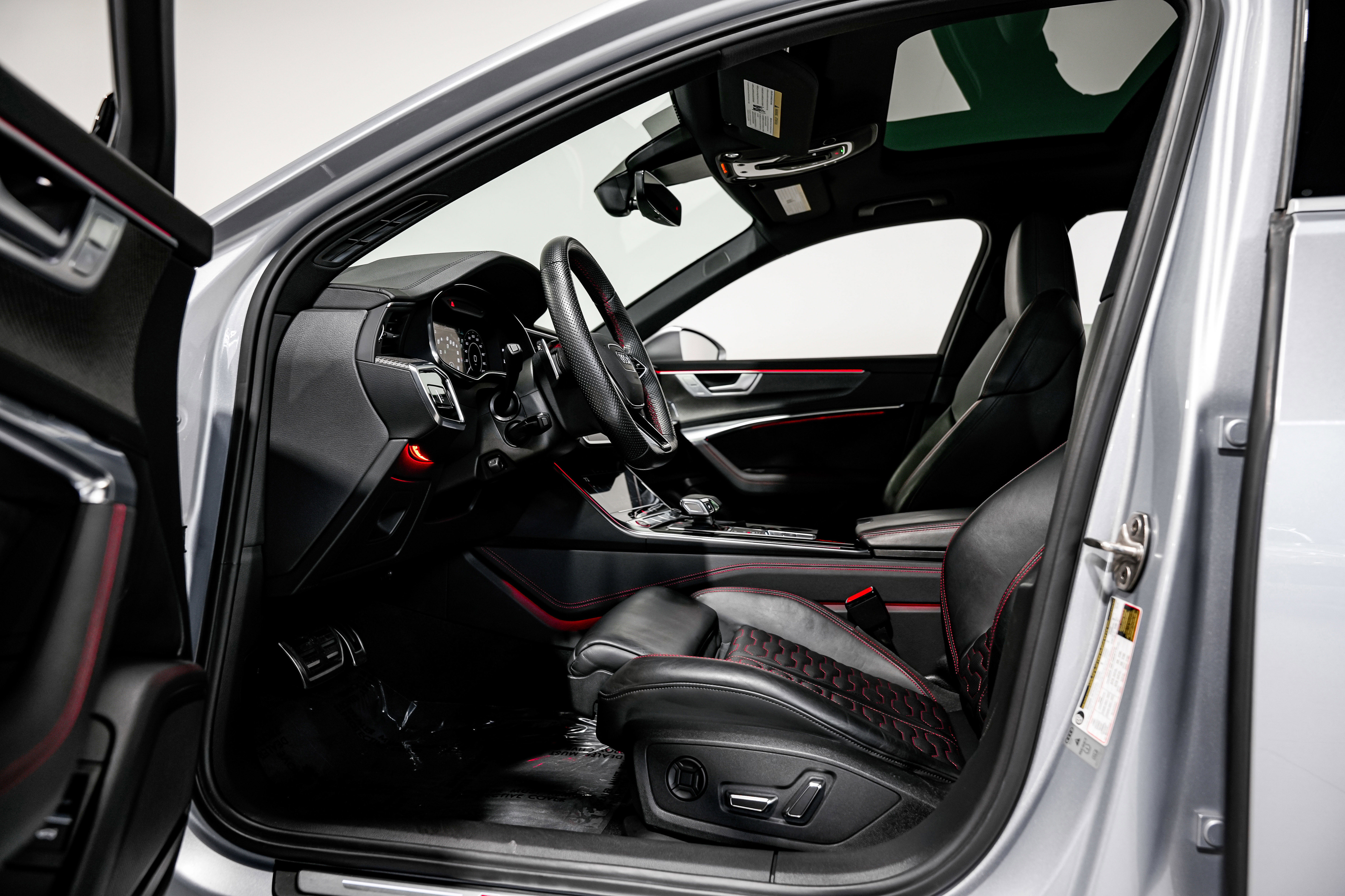 Used 2022 Audi RS 6 AWD/4WD image 19