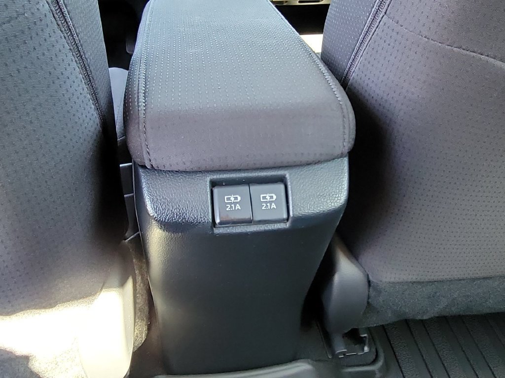 Used 2021 Toyota Prius Prime LE w/ Carpet Mat Package (TMS) FWD image 20