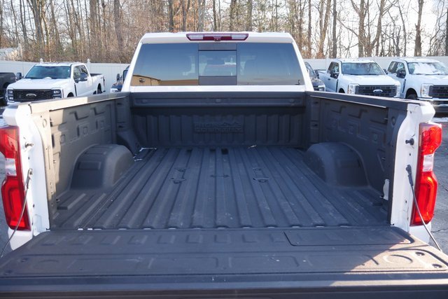 Used 2022 Chevrolet Silverado 3500 High Country w/ Safety Package II image 12