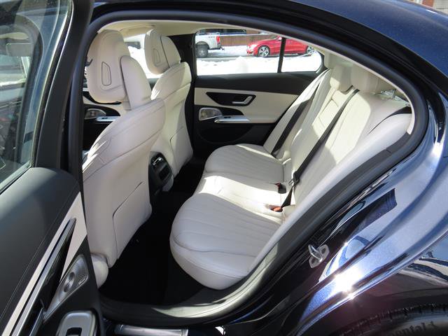 Used 2025 Mercedes-Benz E 450 4MATIC Sedan image 22