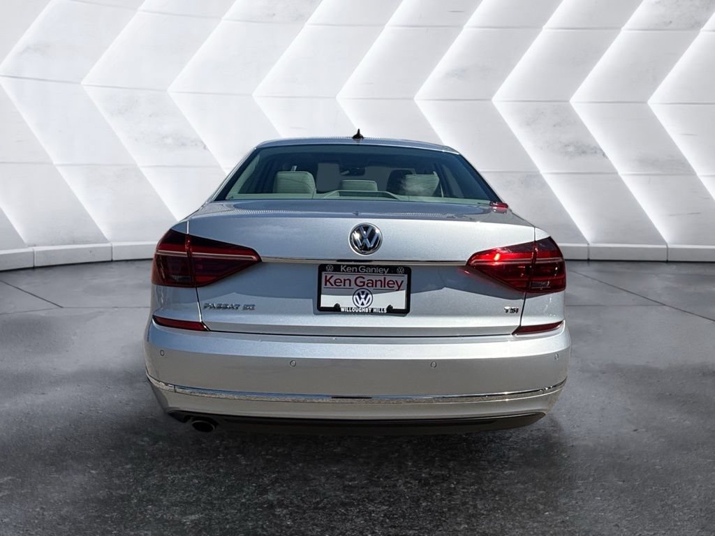 Used 2018 Volkswagen Passat 2.0T SE FWD image 3