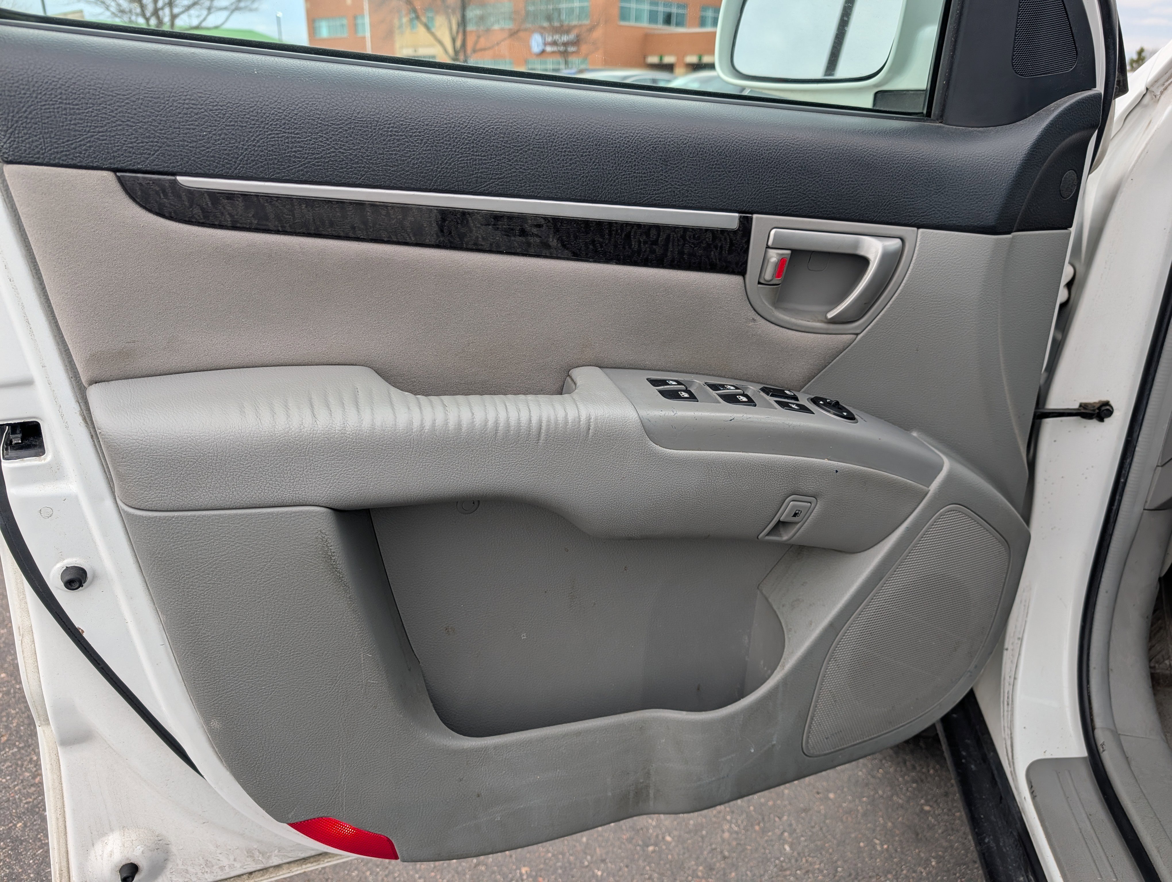 Used 2007 Hyundai Santa Fe 2WD image 11