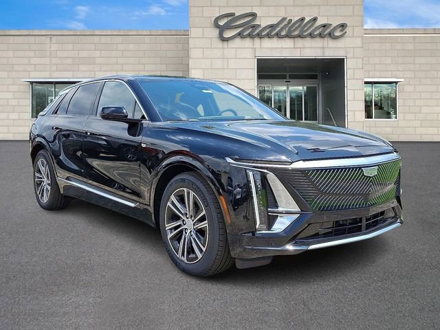 New 2025 Cadillac Lyriq Luxury w/ LPO, Floor Liner Package video 2