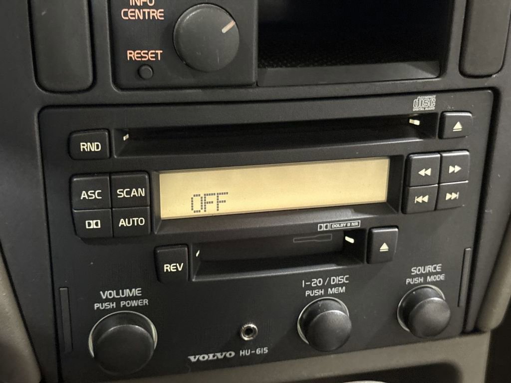 Used 2002 Volvo S40 image 14