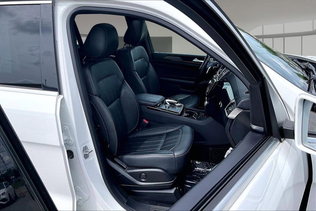 Used 2017 Mercedes-Benz GLS 450 4MATIC image 7