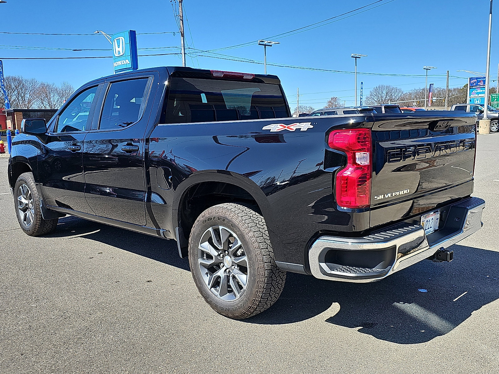 Used 2024 Chevrolet Silverado 1500 LT image 6