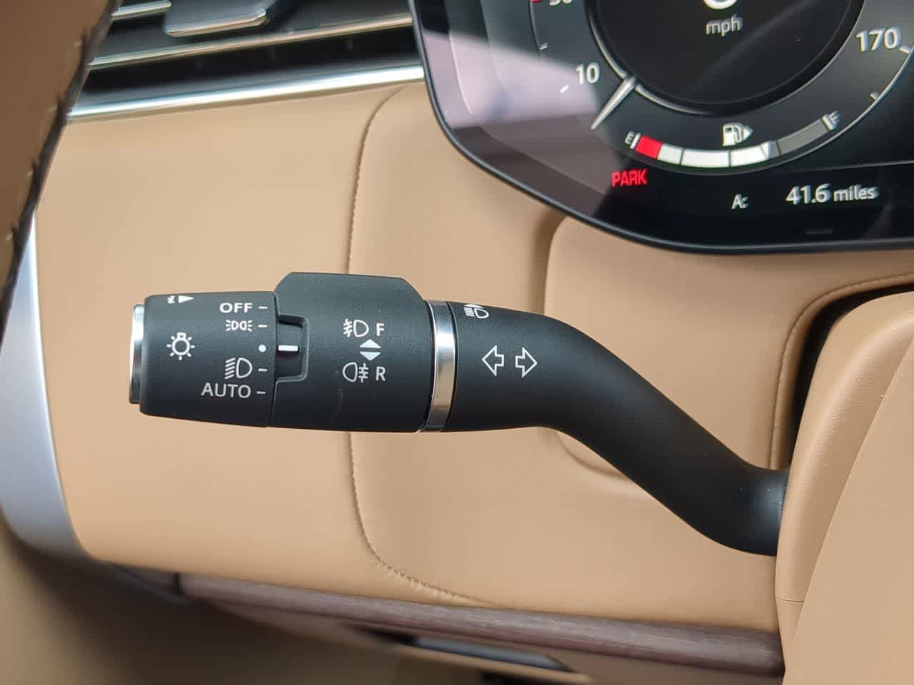 Used 2025 Land Rover Range Rover Long Wheelbase SE image 28