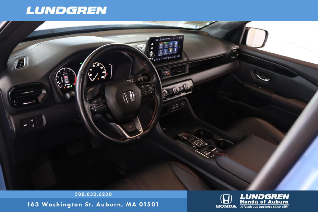 Used 2025 Honda Pilot TrailSport image 8