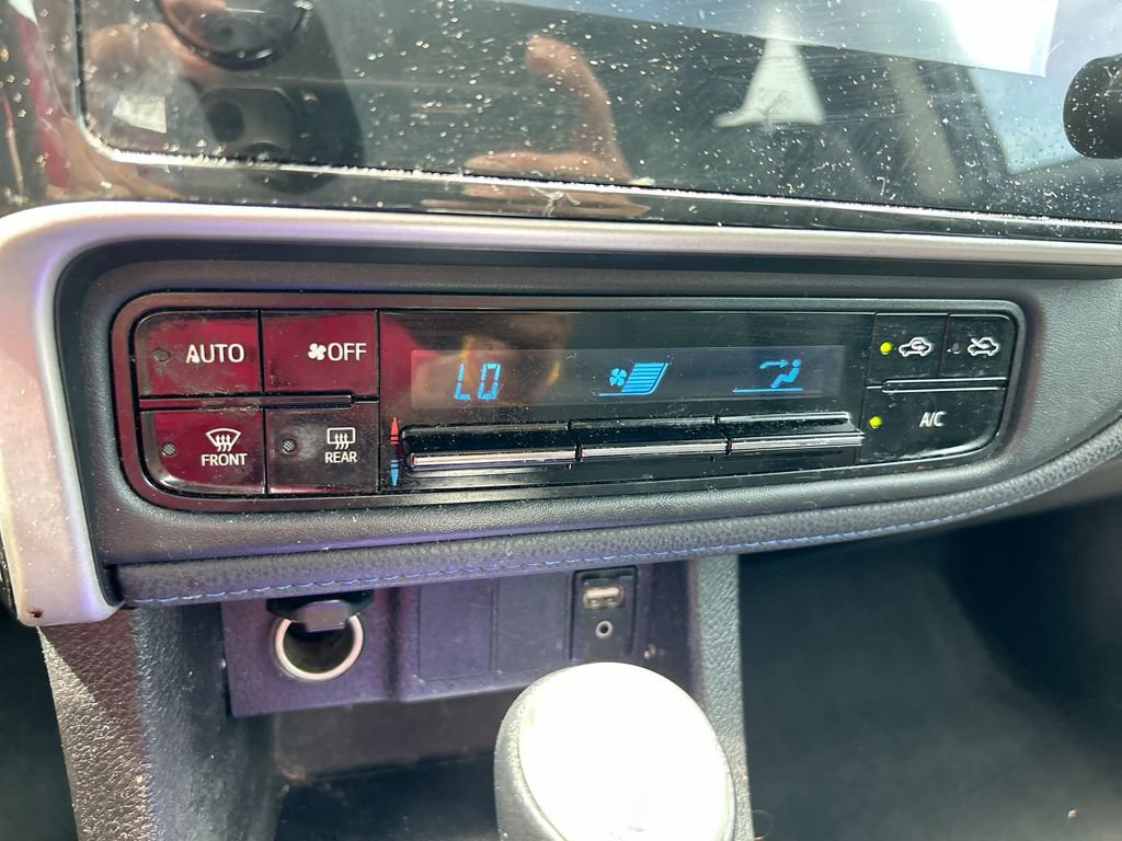 Used 2019 Toyota Corolla SE FWD image 23