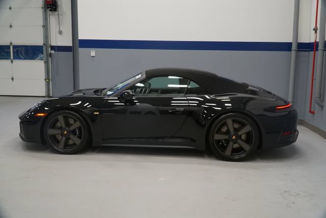 New 2026 Porsche 911 GTS RWD image 2