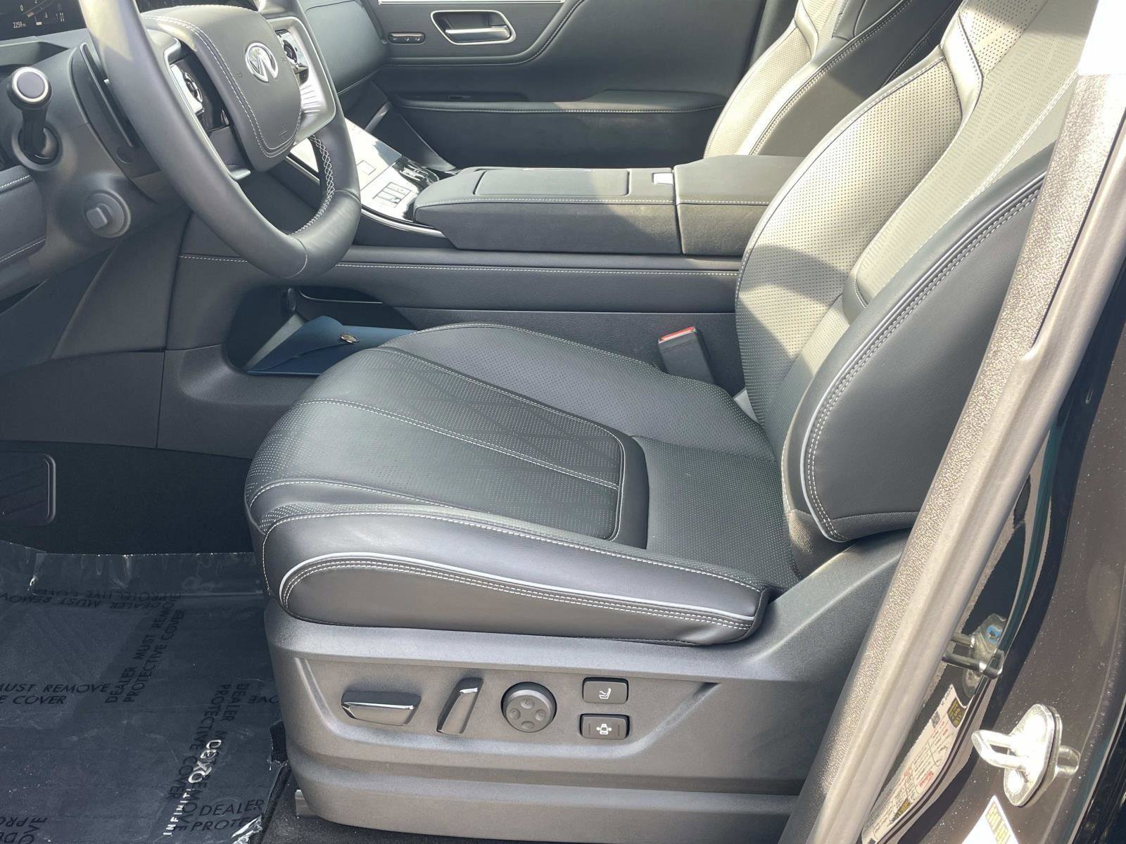 Certified 2025 INFINITI QX80 Sensory image 17