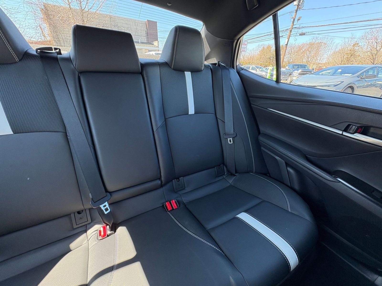 Used 2025 Toyota Camry SE FWD image 34