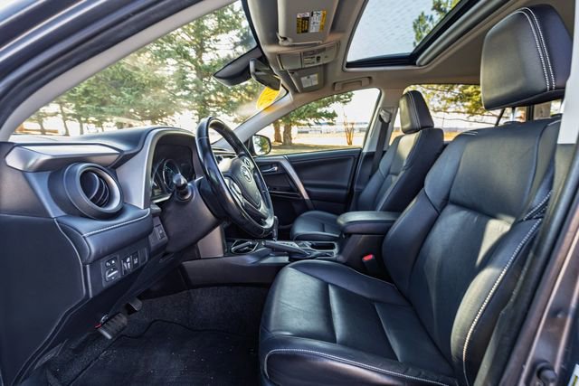 Used 2018 Toyota RAV4 Limited AWD/4WD image 12