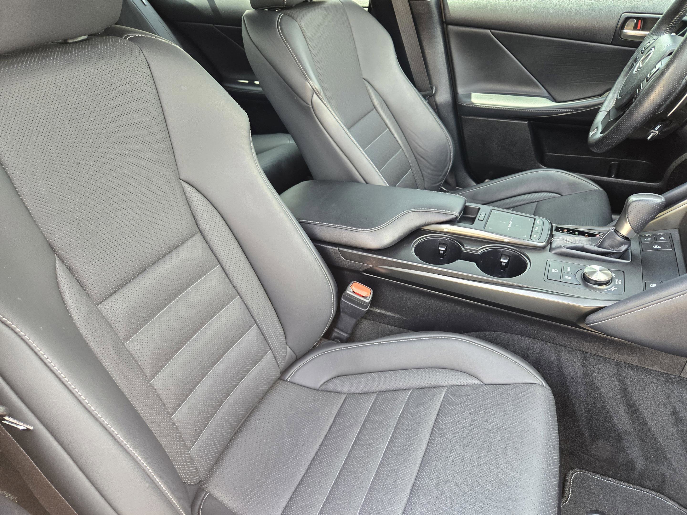 Used 2023 Lexus IS 350 F Sport w/ Memory Package RWD image 10
