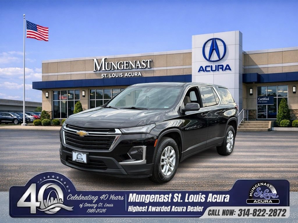 Used 2023 Chevrolet Traverse LS