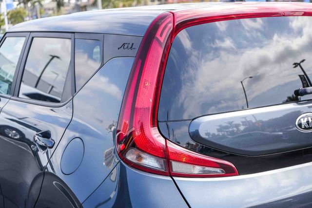 Used 2021 Kia Soul S FWD image 9