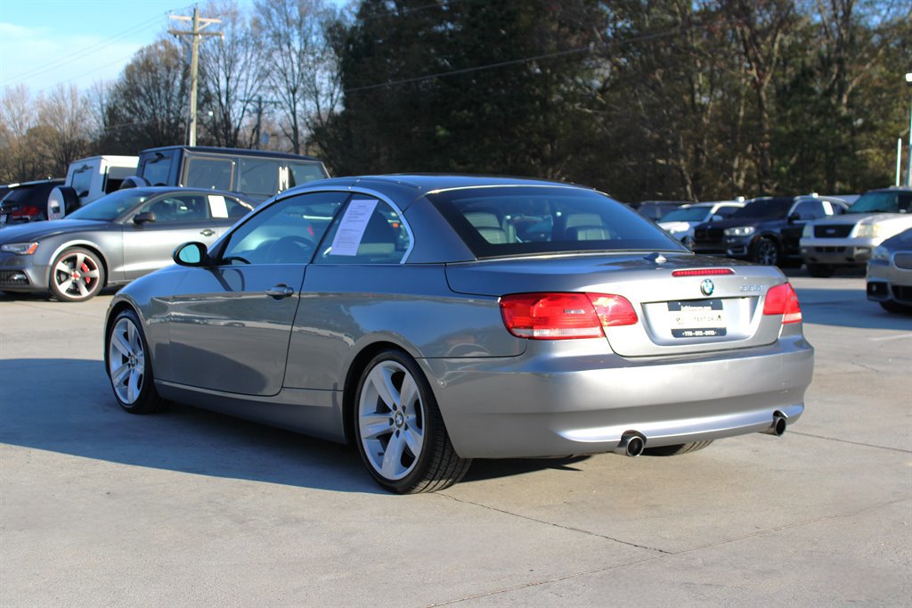 Used 2008 BMW 335i Convertible image 9