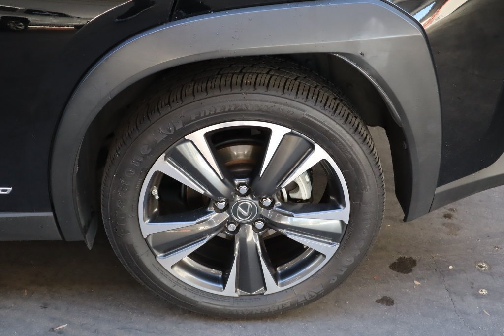 Used 2020 Lexus UX 250h w/ Premium Package AWD/4WD image 16