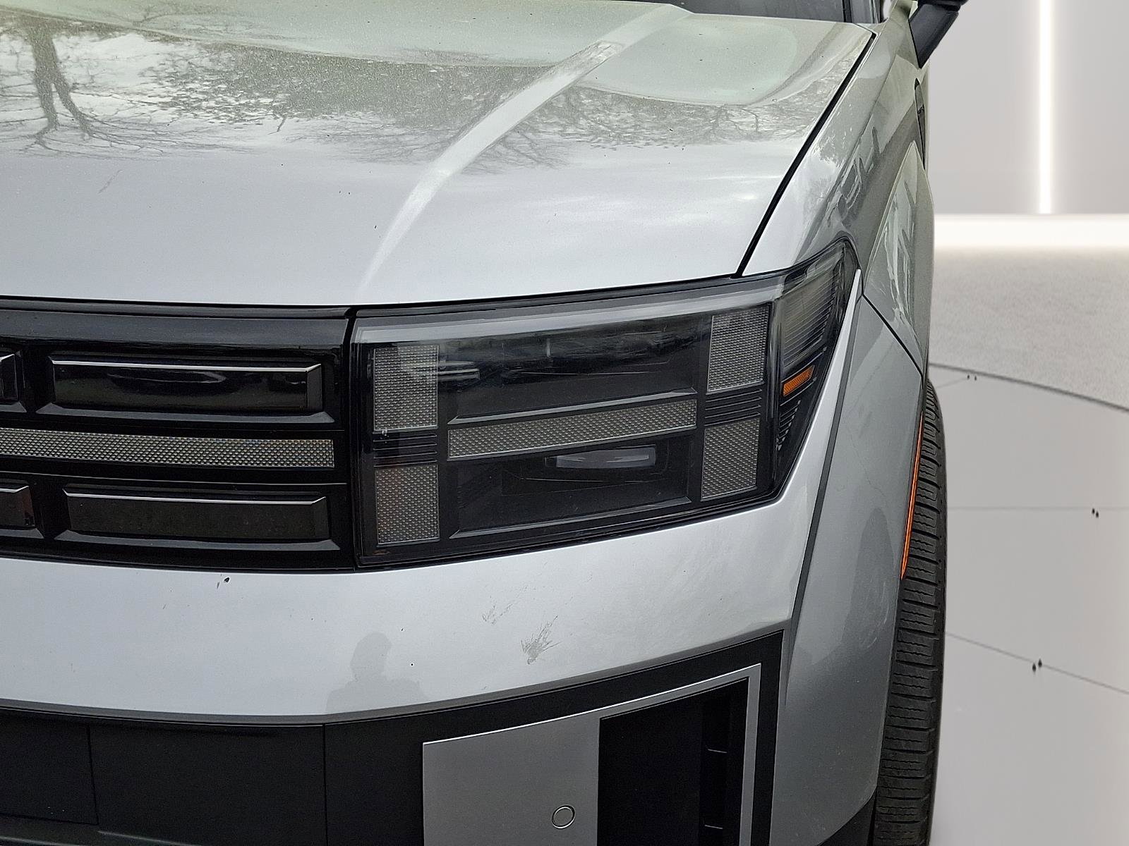 Used 2024 Hyundai Santa Fe Limited AWD/4WD image 10