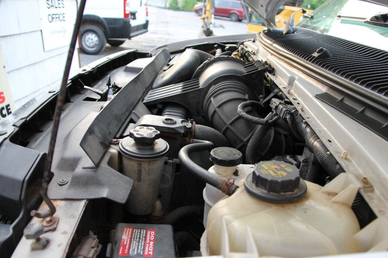 Used 2013 Ford E-250 and Econoline 250 E 250 3dr Cargo Van w/ PWR Group image 33