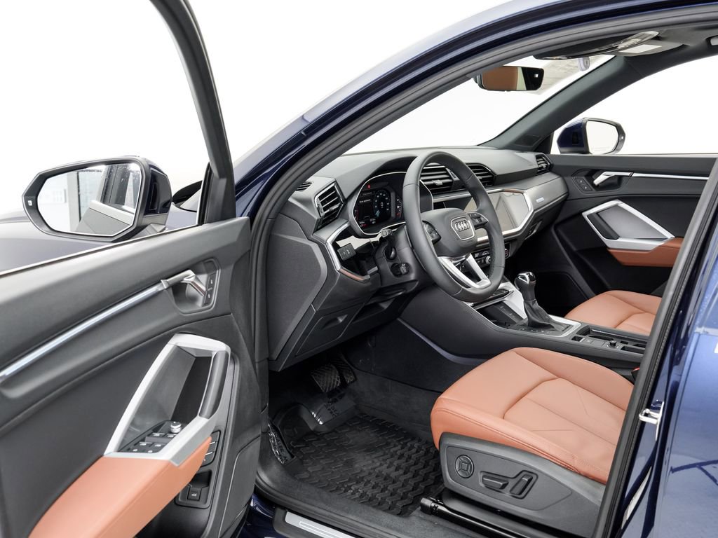 Certified 2025 Audi Q3 2.0T Premium Plus w/ Premium Plus Package image 6