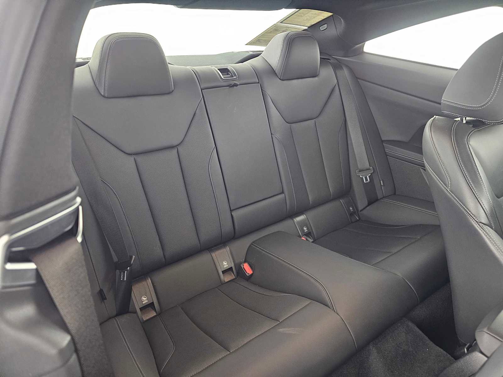 Used 2025 BMW 430i Coupe w/ Premium Package image 12