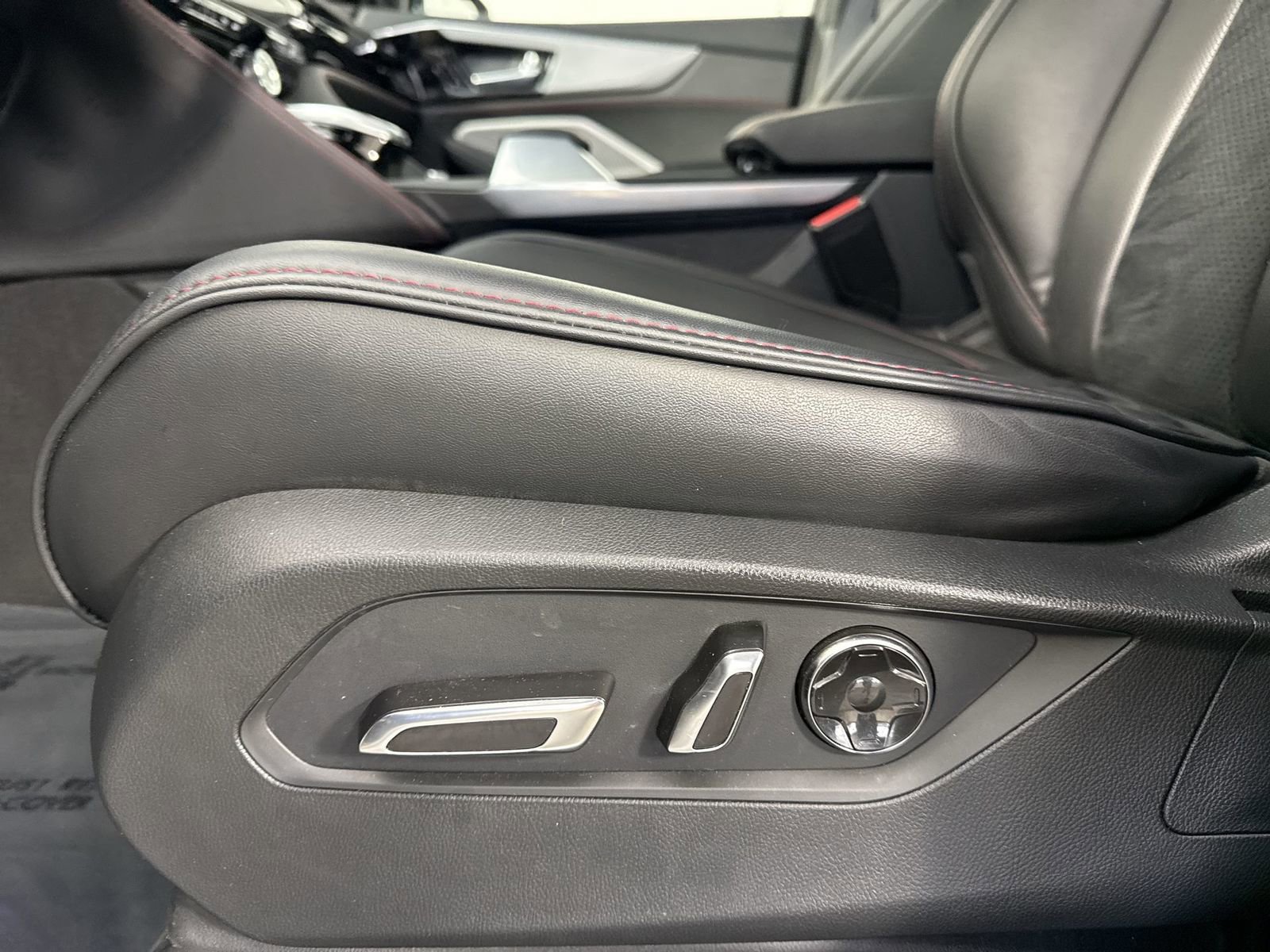 Used 2023 Acura MDX A-Spec AWD/4WD image 21