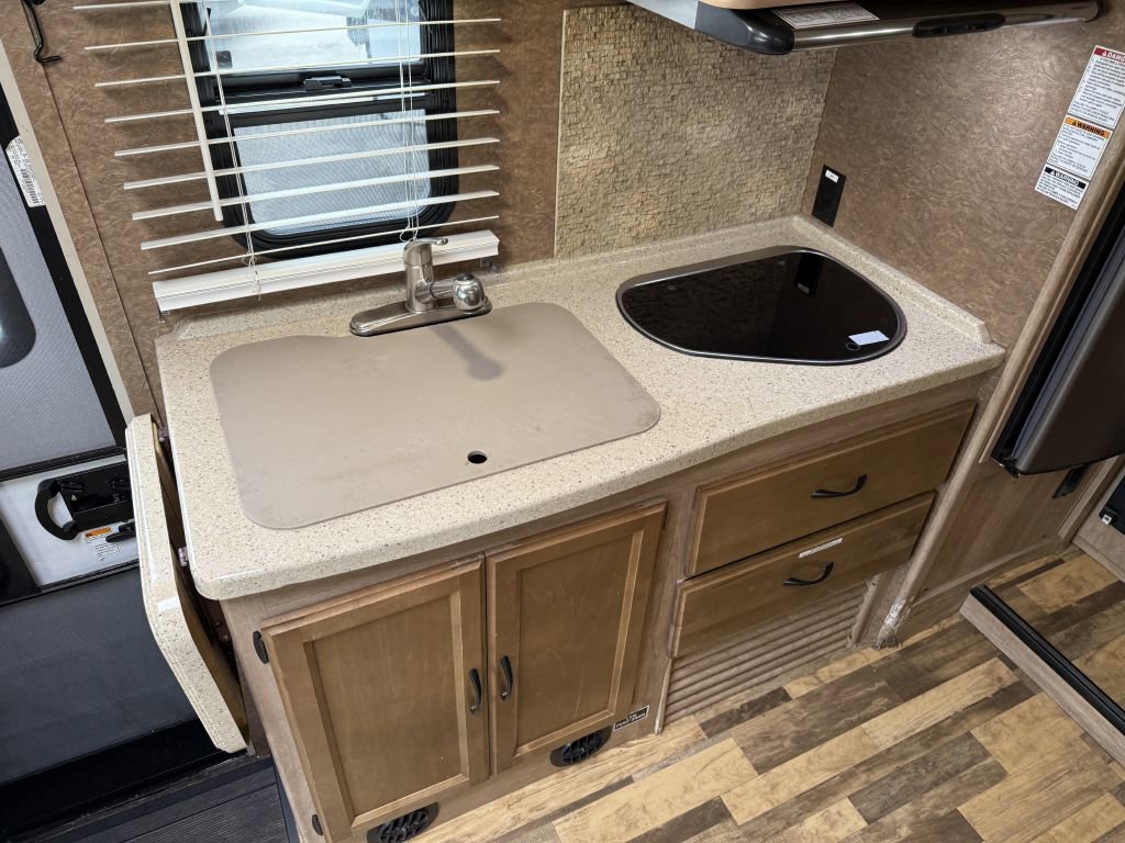 Used 2014 Mercedes-Benz Sprinter 3500 image 71