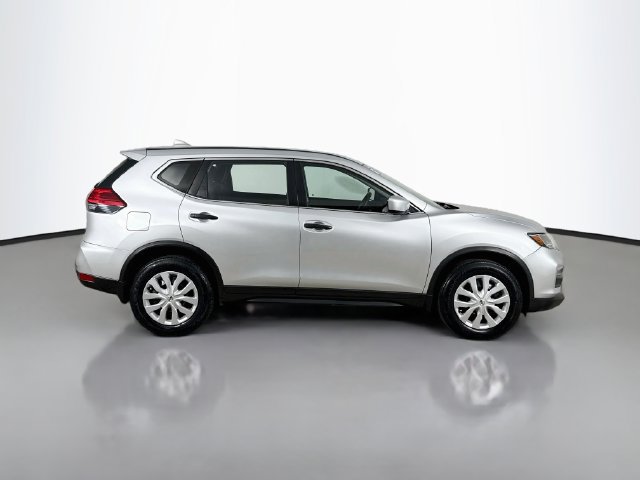 Used 2017 Nissan Rogue S AWD/4WD image 13