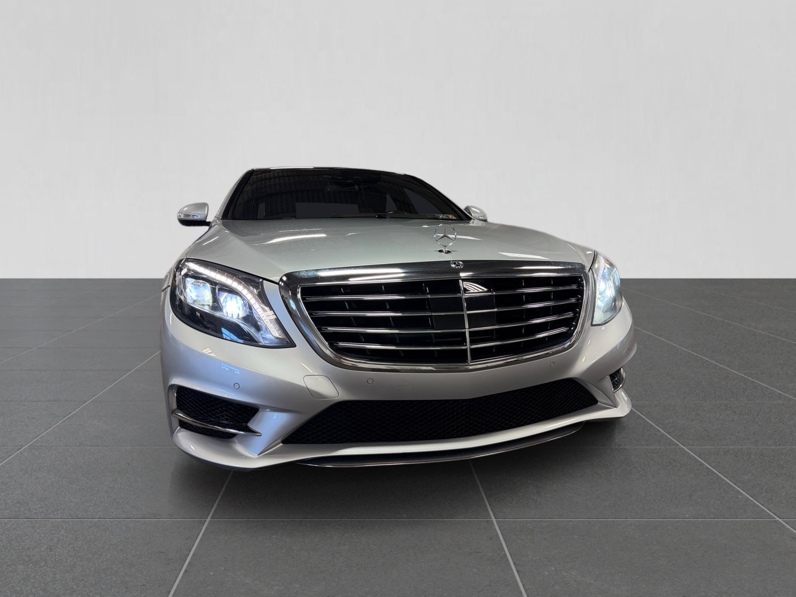 Used 2016 Mercedes-Benz S 550 4MATIC Sedan image 39