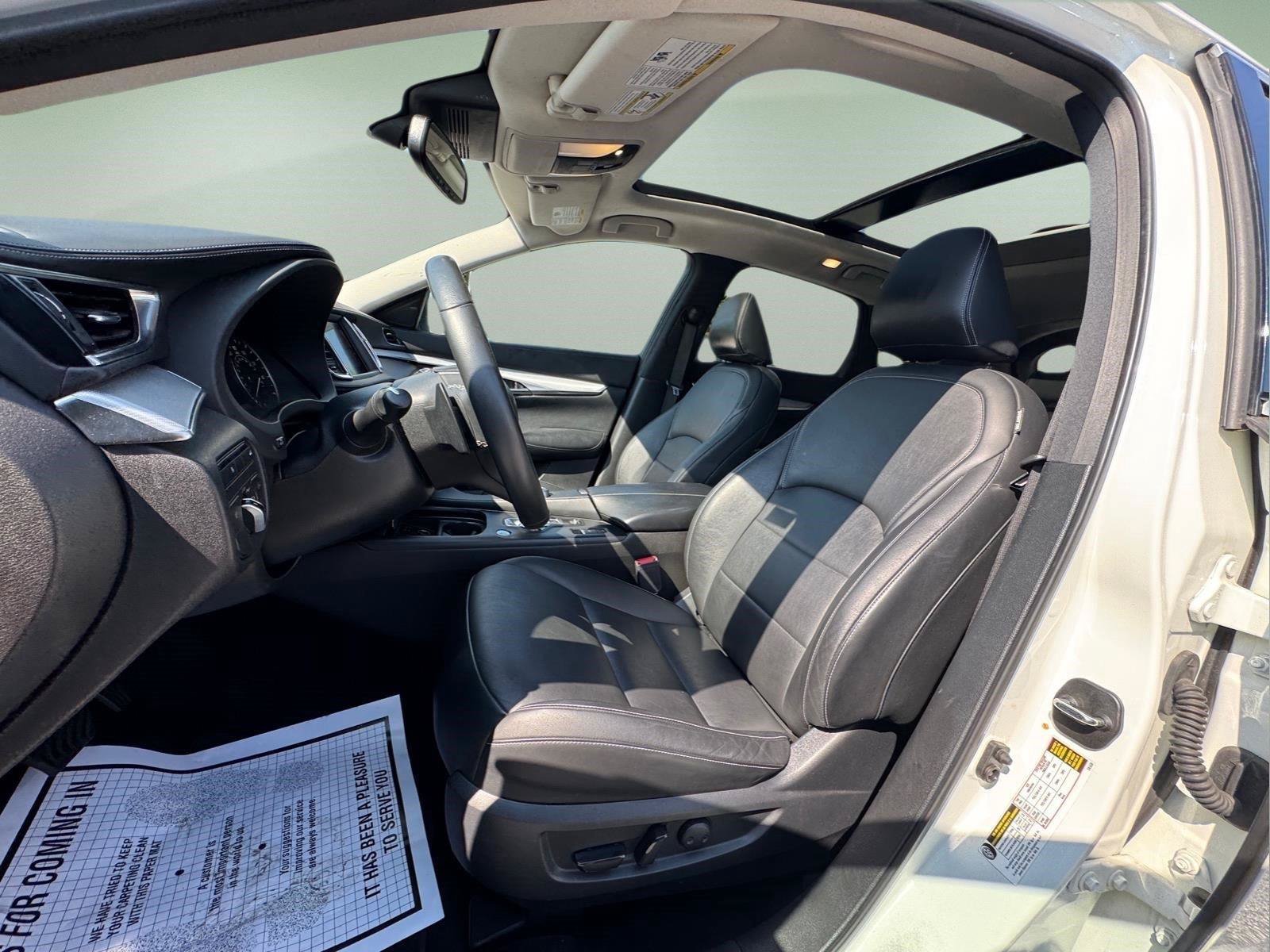 Used 2020 INFINITI QX50 Luxe w/ Navigation Package AWD/4WD image 19