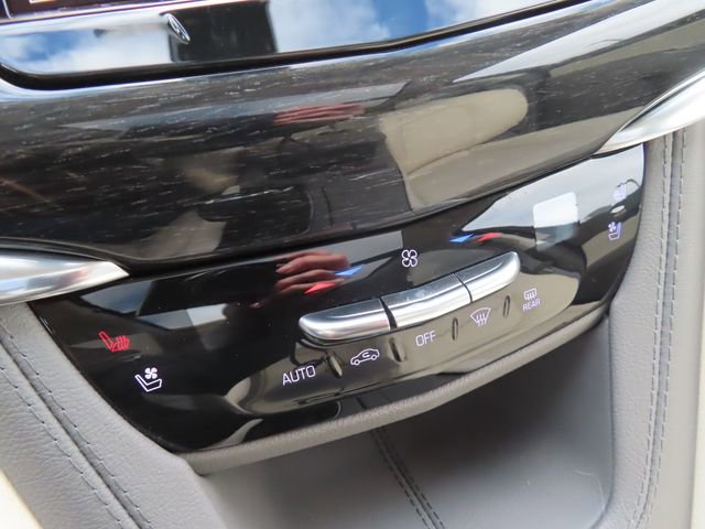 Used 2023 Cadillac XT6 Premium Luxury w/ Technology Package image 38