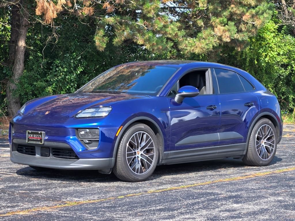 Certified 2025 Porsche Macan Electric image 38
