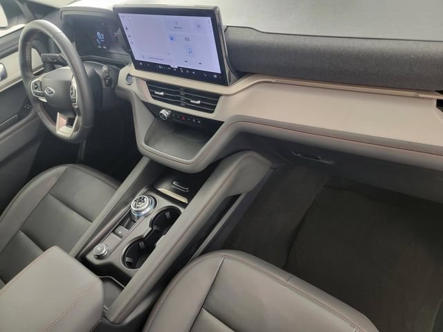 Used 2025 Ford Explorer Active w/ Active Comfort Package AWD/4WD image 19