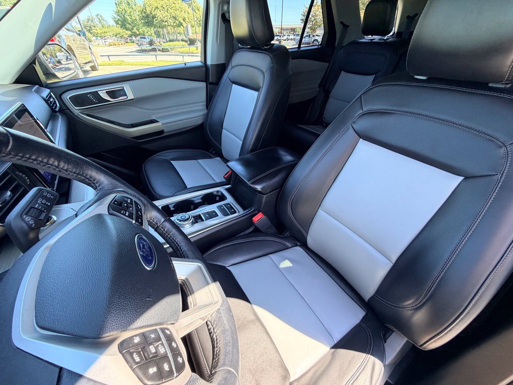 Certified 2023 Ford Explorer XLT w/ Equipment Group 202A RWD image 24