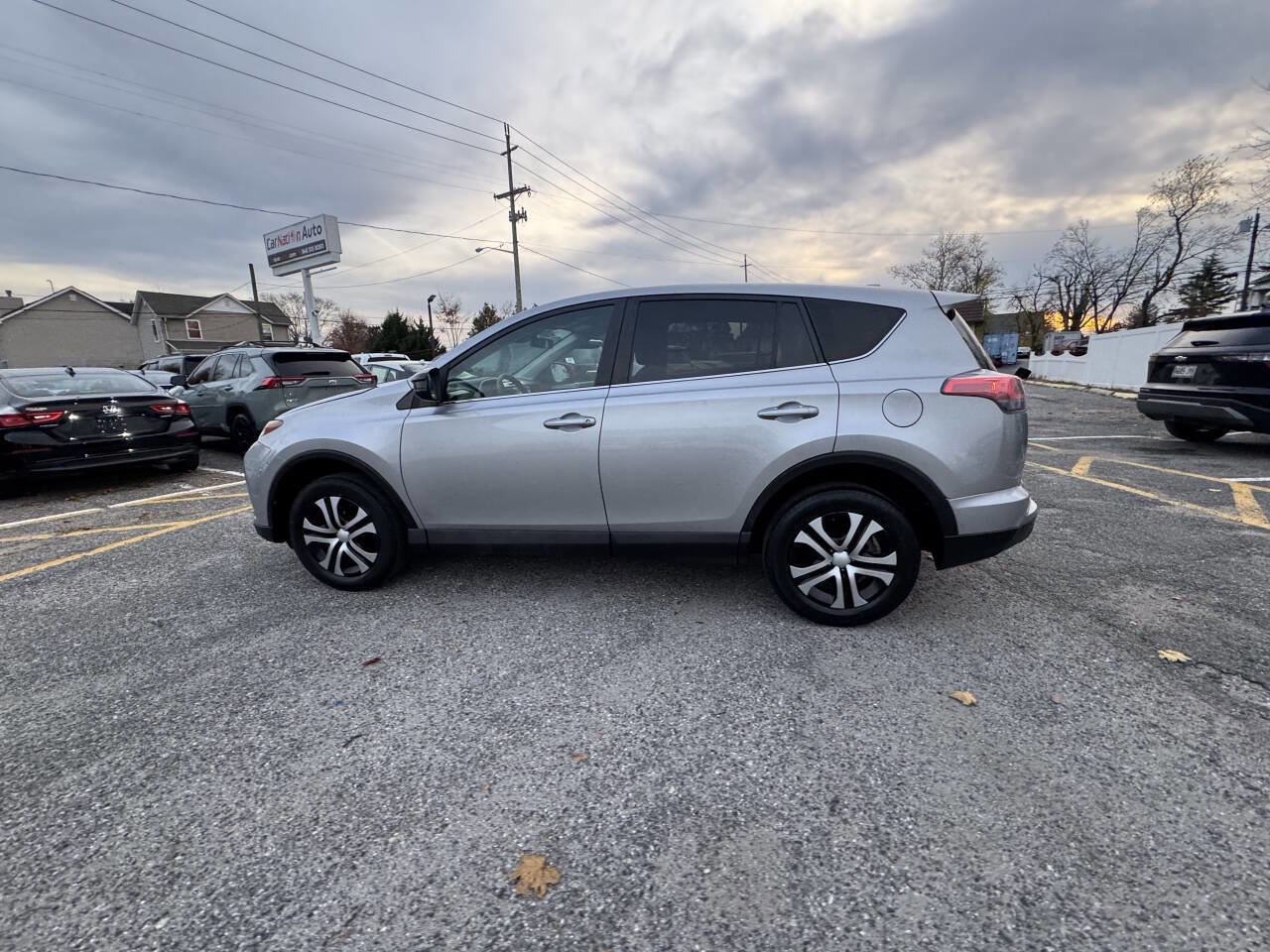 Used 2018 Toyota RAV4 LE w/ All Weather Liner Package image 17