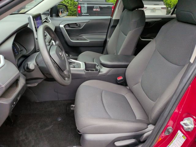 Used 2024 Toyota RAV4 LE AWD/4WD image 15