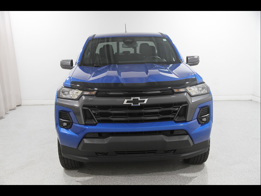 Certified 2024 Chevrolet Colorado LT w/ LT Convenience Package II AWD/4WD image 2