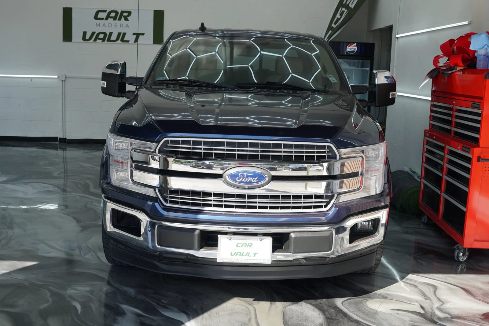 Used 2019 Ford F150 Lariat w/ Equipment Group 502A Luxury RWD image 4