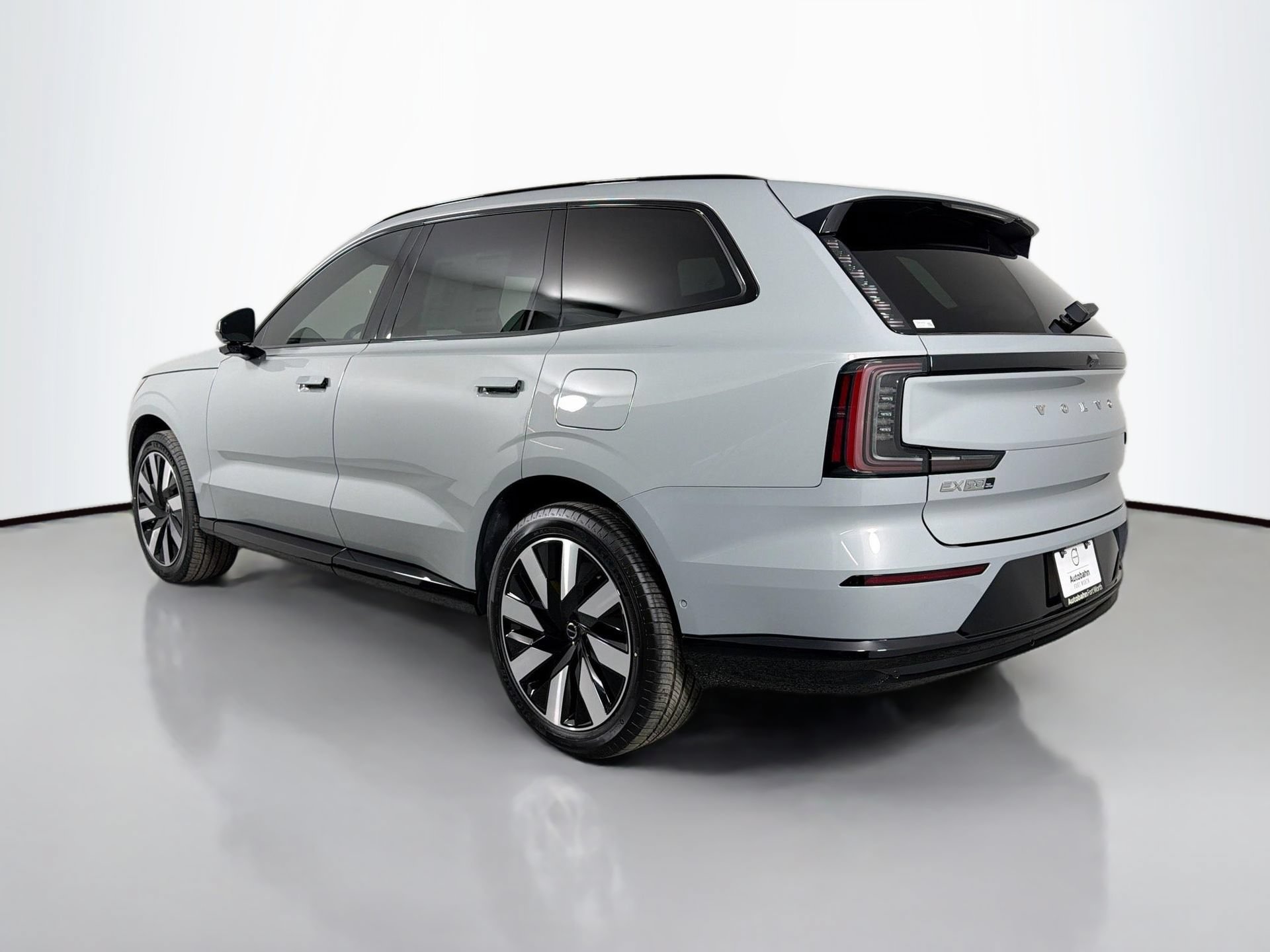 New 2026 Volvo EX90 Plus AWD/4WD image 7