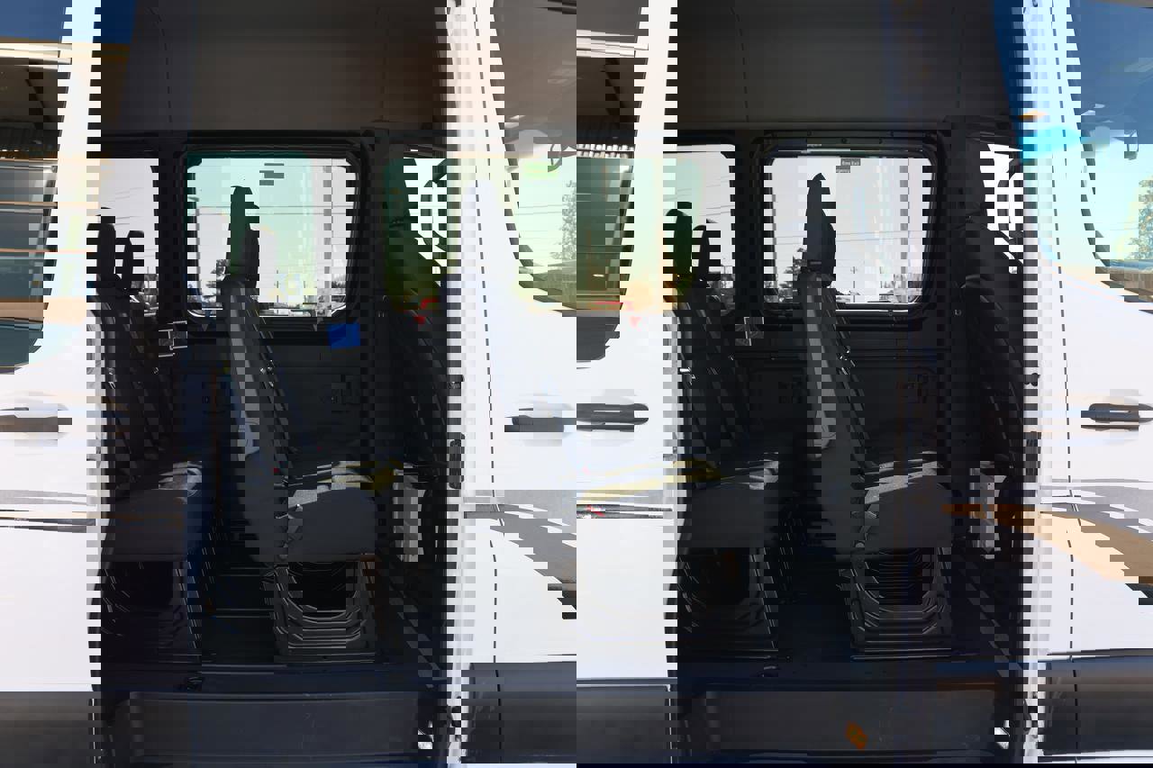 Used 2019 Mercedes-Benz Sprinter 2500 image 19