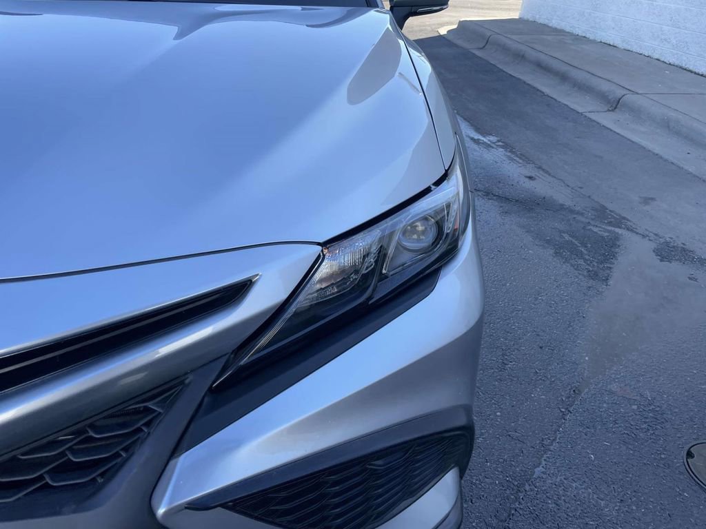 Used 2024 Toyota Camry SE image 14