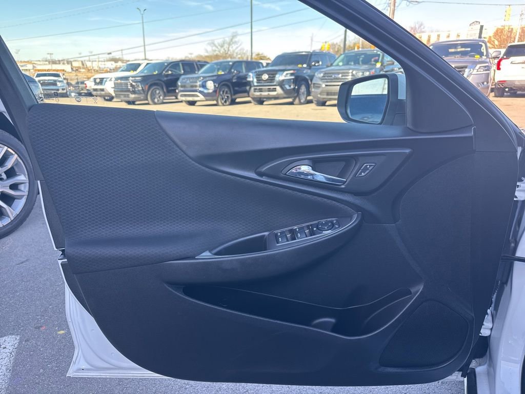 Used 2023 Chevrolet Malibu LT image 10