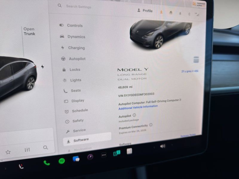 Used 2021 Tesla Model Y Long Range image 15