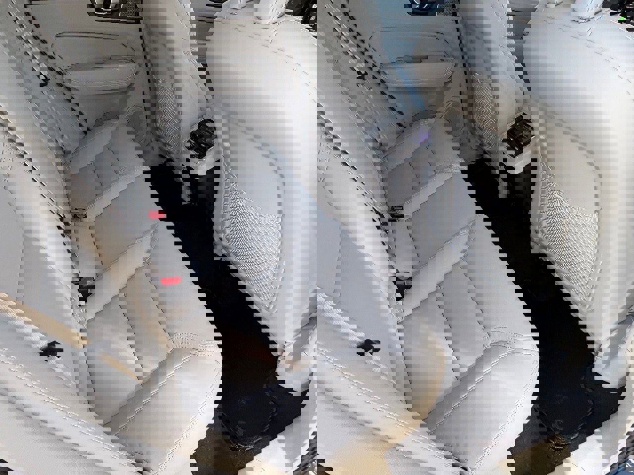 New 2026 Volvo XC60 B5 Ultra w/ Protection Package Premier image 35