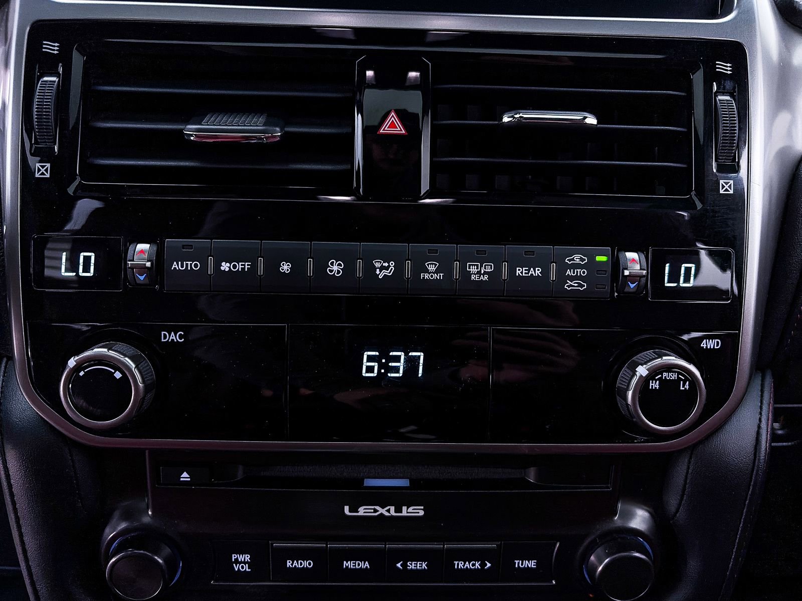 Used 2022 Lexus GX 460 Premium w/ Premium Package AWD/4WD image 26