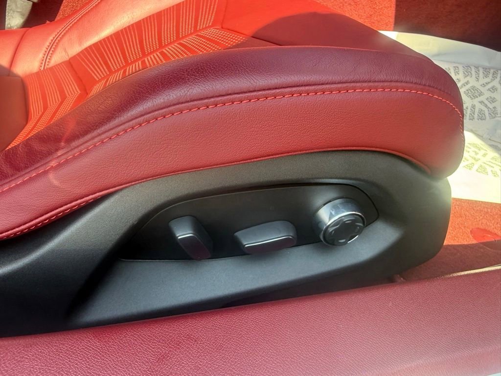 Used 2020 Chevrolet Corvette Stingray Premium Cpe w/ 3LT Preferred Equipment Group image 50